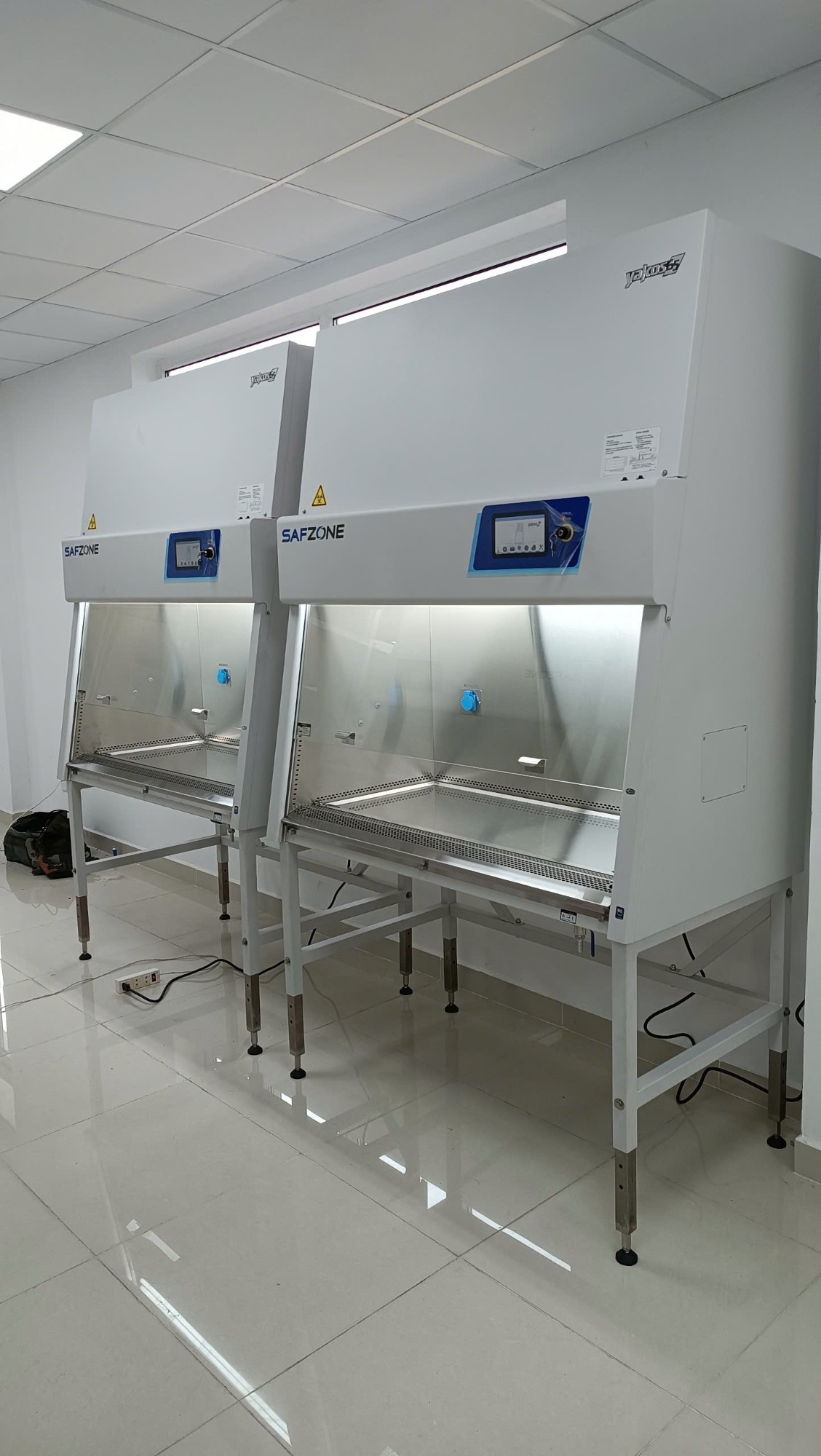 Sự khác nhau giữa tủ an toàn sinh học và tủ hút khí độc
